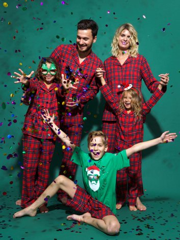 Новогодняя коллекция. PlayToday Одежда Family Look и НГ подарки Новогодняя коллекция. PlayToday Одежда Family Look и НГ подарки