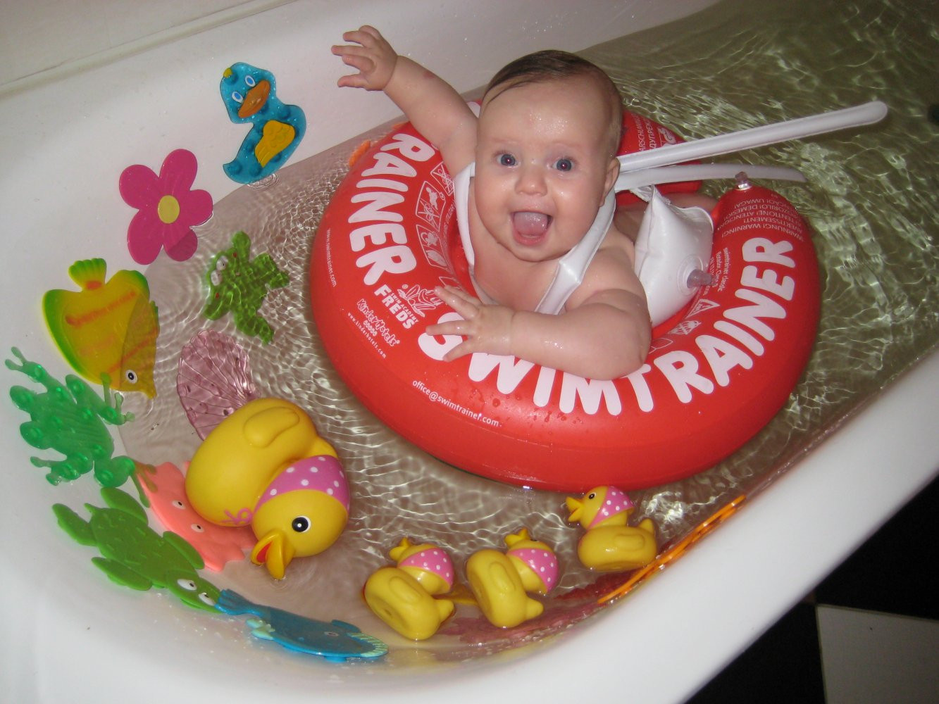 Мини-коврики-липучки для купания малыша.Полный релакс! Превратите купание в увлекательный процесс! Мини-коврики-липучки для купания малыша.Полный релакс! Превратите купание в увлекательный процесс!