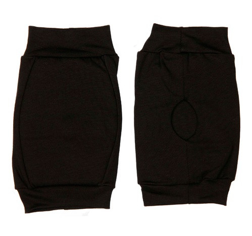 Наколенники специально были созданы для результативных тренировок! Они смягчают ушибы, помогают избежать красноты и синяков. Вы не будете отвлекаться на боль - мягкая вкладка внутри наколенника отлично защищает колени от механических повреждений. Наколенники специально были созданы для результативных тренировок! Они смягчают ушибы, помогают избежать красноты и синяков. Вы не будете отвлекаться на боль - мягкая вкладка внутри наколенника отлично защищает колени от механических повреждений.