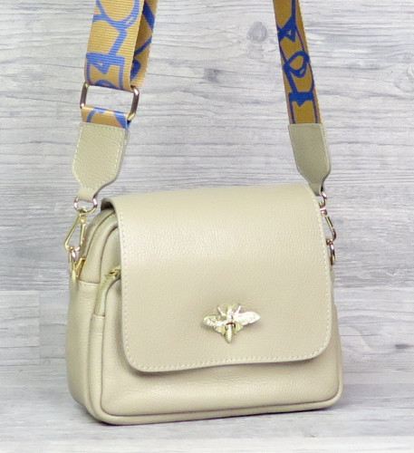 Сумочки Италия продаются лотом по до кризисной цене! В наличии в Н Новгороде. Сумочки Италия продаются лотом по до кризисной цене! В наличии в Н Новгороде.