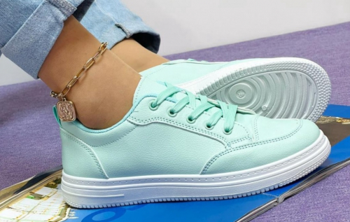 Ментоловые нежнейший цвет кроссовки-кеды! Цена всего 720руб Ментоловые нежнейший цвет кроссовки-кеды! Цена всего 720руб