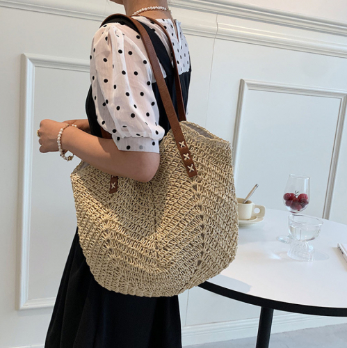 Добавила интересные плетенные сумки по 640руб! Добавила интересные плетенные сумки по 640руб!