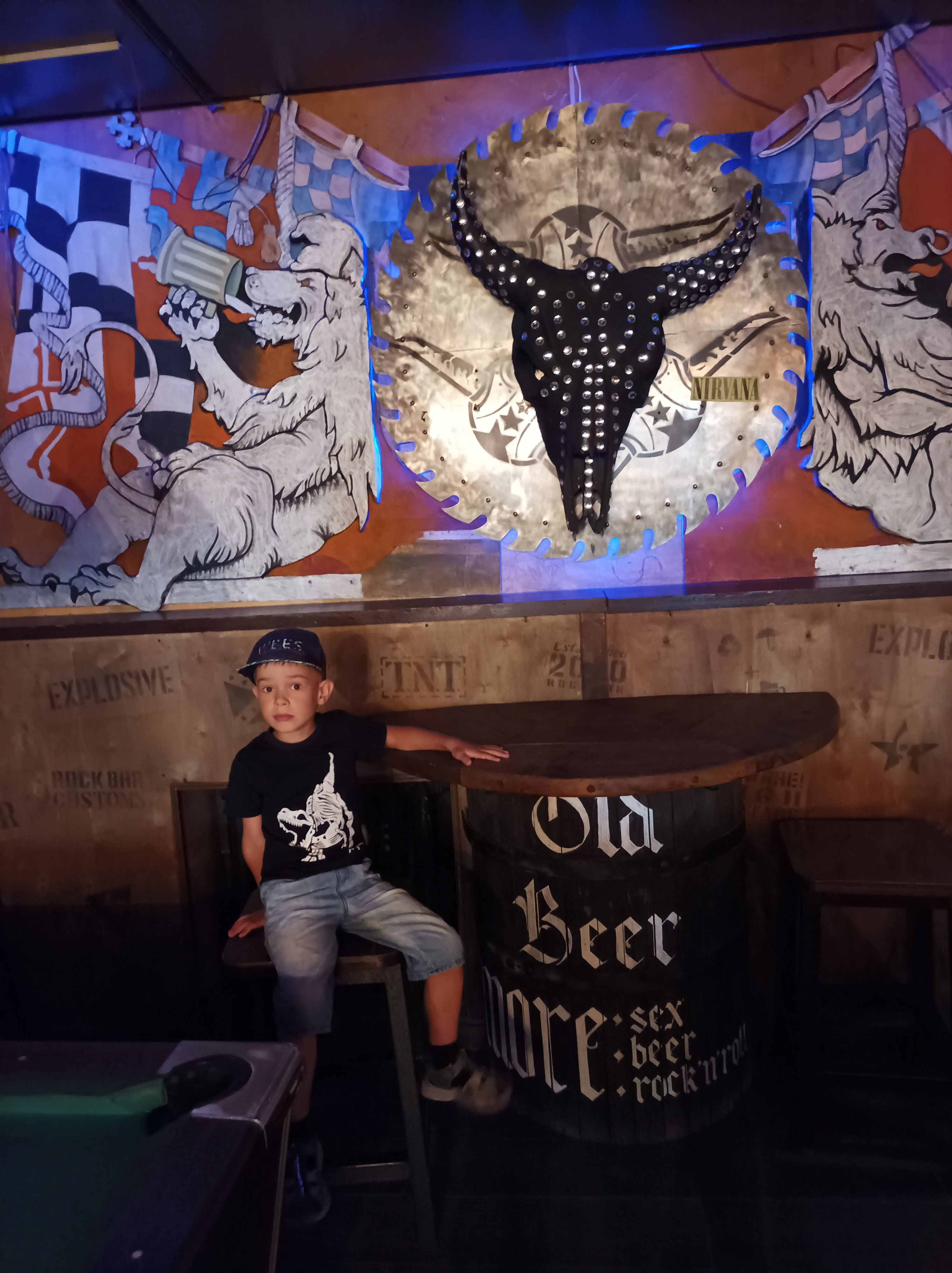 👩‍👦🧢 С корабля на бал! Мастер-класс по изготовлению бургеров в Рок баре! 🐐 Коза на Большой Покровской! Выставка в Рекорде! 🍟🍔🥤 #егорхрущев #безусловнаялюбовь #ро 👩‍👦🧢 С корабля на бал! Мастер-класс по изготовлению бургеров в Рок баре! 🐐 Коза на Большой Покровской! Выставка в Рекорде! 🍟🍔🥤 #егорхрущев #безусловнаялюбовь #ро