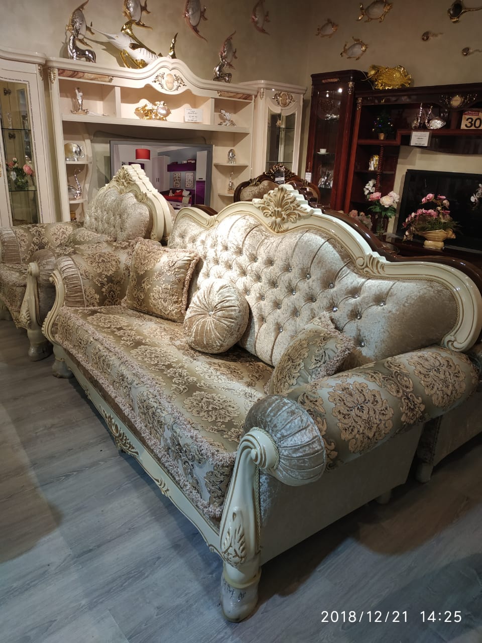 Сбор заказов до 12 октября. Шикарная мебель в классическом стиле, спальни, гостинные, обеденные группы, библиотеки Сбор заказов до 12 октября. Шикарная мебель в классическом стиле, спальни, гостинные, обеденные группы, библиотеки