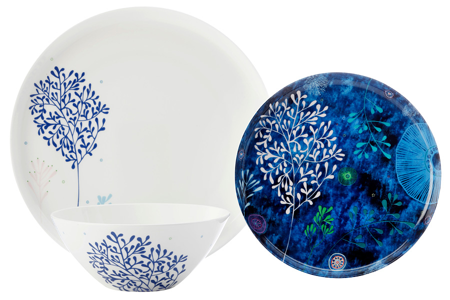 Огромная галерея с распродажей посуды. Огромная галерея с распродажей посуды.