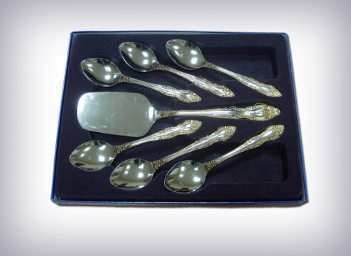 Набор столовых приборов 7 предметов ПВХ флок Модель М-3 "Тройка" СП-цены Базовая цена: 1124 р+орг Артикул: Арт.: СН-7Л/2 (нержавеющая сталь, 6 персон) Бренд: Павловский завод Уровень цен: СП-цены Технические характеристики Покрытие Локальное н Набор столовых приборов 7 предметов ПВХ флок Модель М-3 "Тройка" СП-цены Базовая цена: 1124 р+орг Артикул: Арт.: СН-7Л/2 (нержавеющая сталь, 6 персон) Бренд: Павловский завод Уровень цен: СП-цены Технические характеристики Покрытие Локальное н