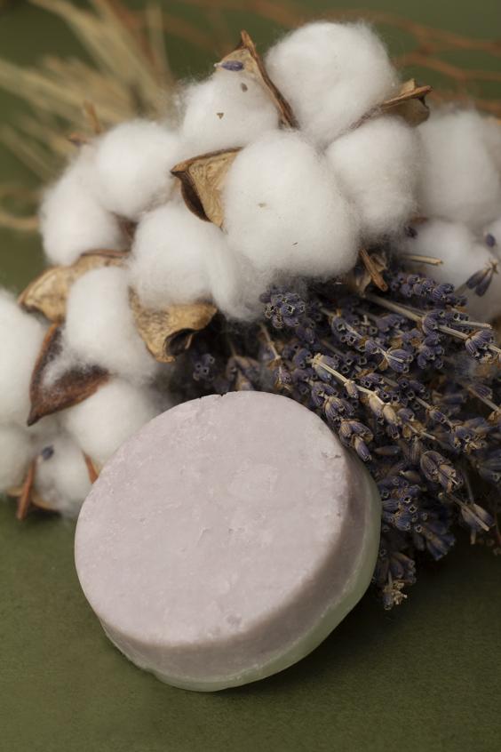 НУЖНАЯ ВЕЩЬ В СЕЗОН ОТПУСКОВ, ЗАНИМАЕТ МАЛО МЕСТА, НАТУРАЛЬНЫЙ СОСТАВ!!!! Твердый шампунь-кондиционер для волос Укрепление и рост с ароматом лаванды. ОТЛИЧНЫЕ ОТЗЫВЫ!!!!! НУЖНАЯ ВЕЩЬ В СЕЗОН ОТПУСКОВ, ЗАНИМАЕТ МАЛО МЕСТА, НАТУРАЛЬНЫЙ СОСТАВ!!!! Твердый шампунь-кондиционер для волос Укрепление и рост с ароматом лаванды. ОТЛИЧНЫЕ ОТЗЫВЫ!!!!!