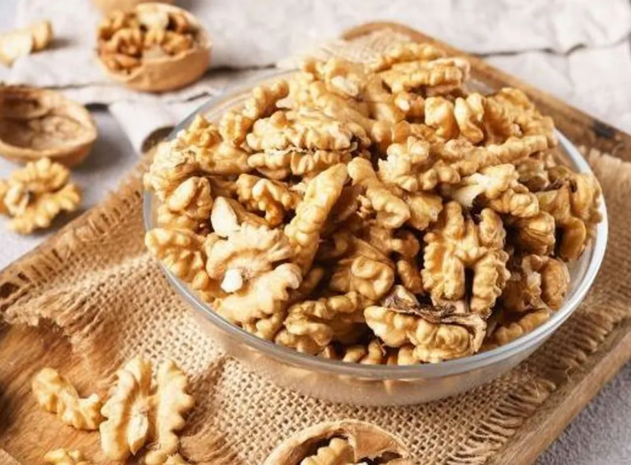 Орехи. Сухофрукты. Специи. Приправы. Мармелад. Сладости. Фрипсы.Чай. Полезные травы Орехи. Сухофрукты. Специи. Приправы. Мармелад. Сладости. Фрипсы.Чай. Полезные травы