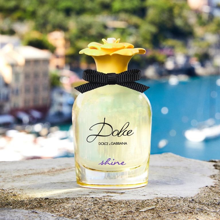 D&G Dolce Shine - Солнечная оболочка и неугомонный позитив внутри - этот аромат восхитительно прекрасен в теплое время года, когда окружающий мир наполняется сочными и соблазнительными красками!!! D&G Dolce Shine - Солнечная оболочка и неугомонный позитив внутри - этот аромат восхитительно прекрасен в теплое время года, когда окружающий мир наполняется сочными и соблазнительными красками!!!