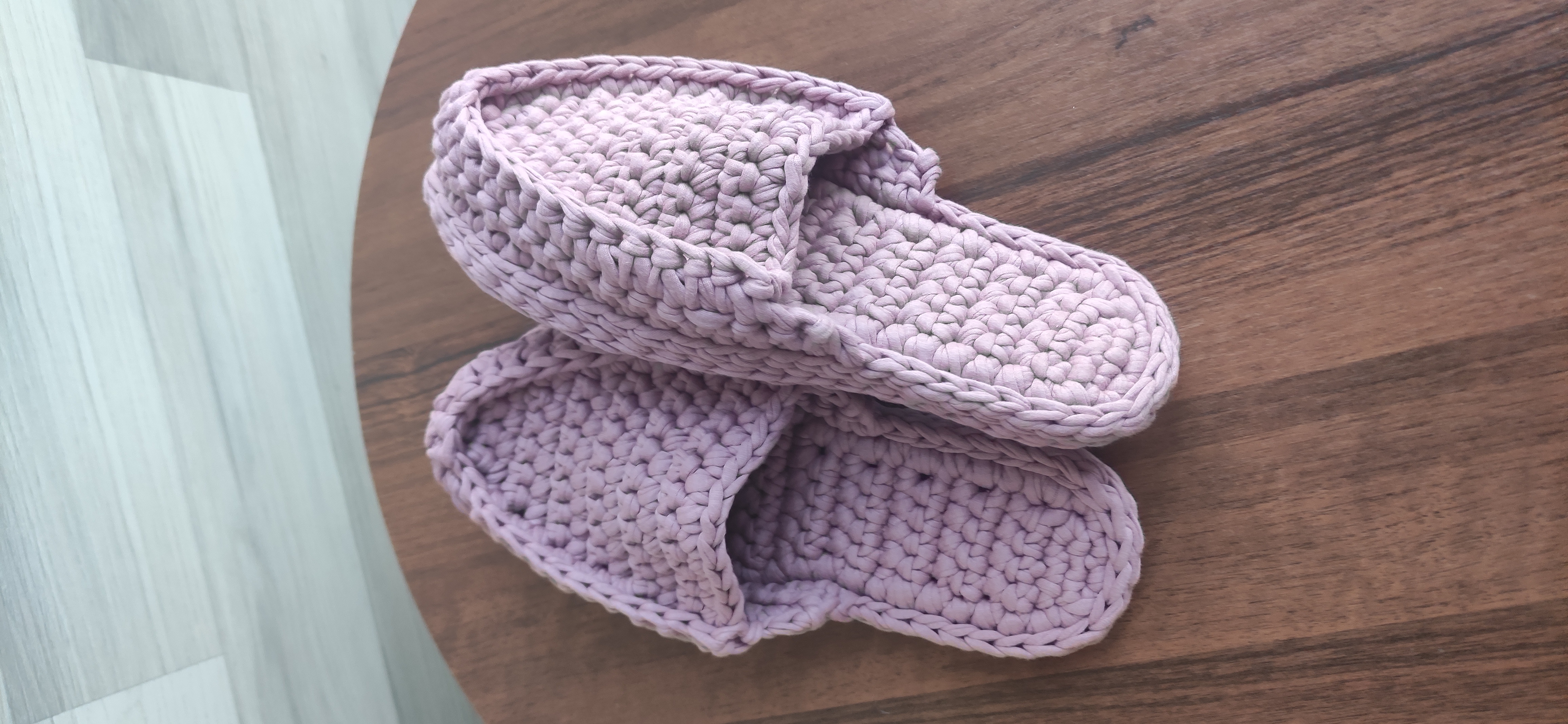 Мюли из трикотажной пряжи. Мюли из трикотажной пряжи.