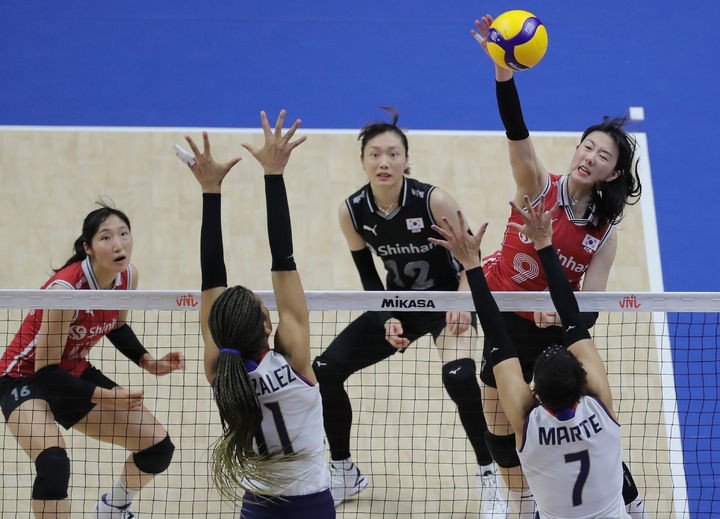 Victory a long way off: Women's volleyball loses to Thailand for sixth straight Olympic qualifier Victory a long way off: Women's volleyball loses to Thailand for sixth straight Olympic qualifier