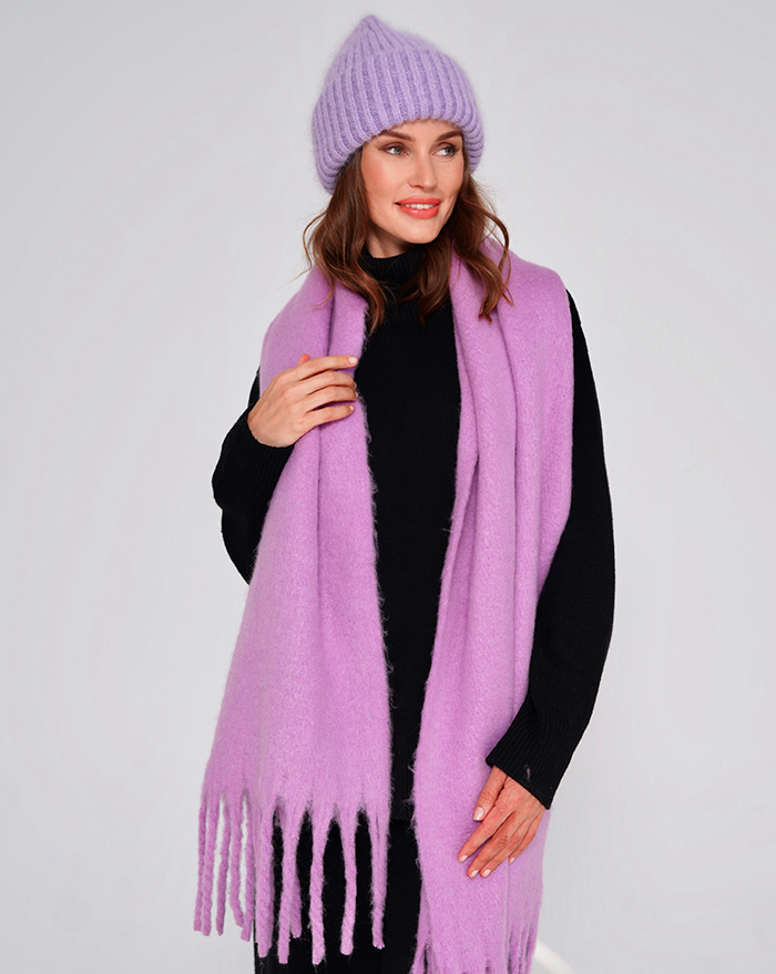 Хит! Пушистый и мягкий объемный шарф в великолепном сиреневом оттенке. С таким аксессуаром создаются самые уютные зимние образы! Хит! Пушистый и мягкий объемный шарф в великолепном сиреневом оттенке. С таким аксессуаром создаются самые уютные зимние образы!