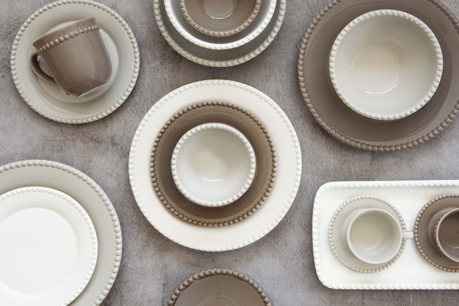 Имя ювелирной компании Tiffany & Co давно стало нарицательным и олицетворяет собой роскошь, изысканность и утончённость Имя ювелирной компании Tiffany & Co давно стало нарицательным и олицетворяет собой роскошь, изысканность и утончённость