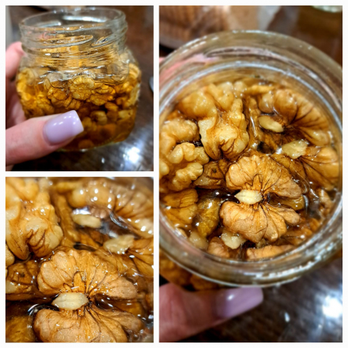 Сделала фото :) Грецкий орех в меду баночка 300гр чистый вес Сделала фото :) Грецкий орех в меду баночка 300гр чистый вес