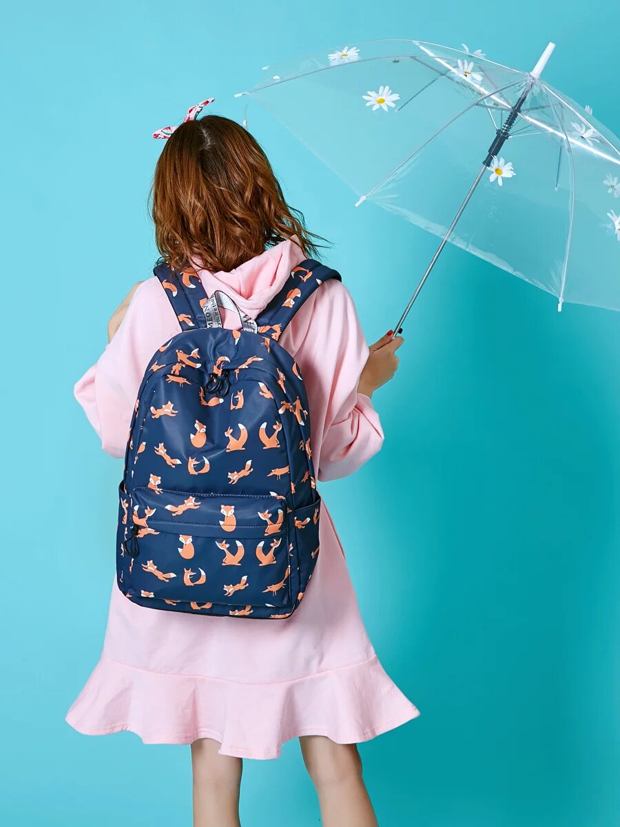 ХИТовый рюкзак для подростка с прикольным милым принтом Лисы. Эргономичный и вместительный. В него комфортно поместятся все необходимые личные вещи, аксессуары, документы формата А4 и ноутбук диагональю до 15. ХИТовый рюкзак для подростка с прикольным милым принтом Лисы. Эргономичный и вместительный. В него комфортно поместятся все необходимые личные вещи, аксессуары, документы формата А4 и ноутбук диагональю до 15.