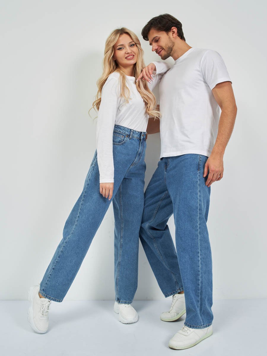 Это одни из самых модных и популярных джинсов на сегодня из нашей коллекции для всех. Эти джинсы несут в себе дух 90-х годов. Это одни из самых модных и популярных джинсов на сегодня из нашей коллекции для всех. Эти джинсы несут в себе дух 90-х годов.