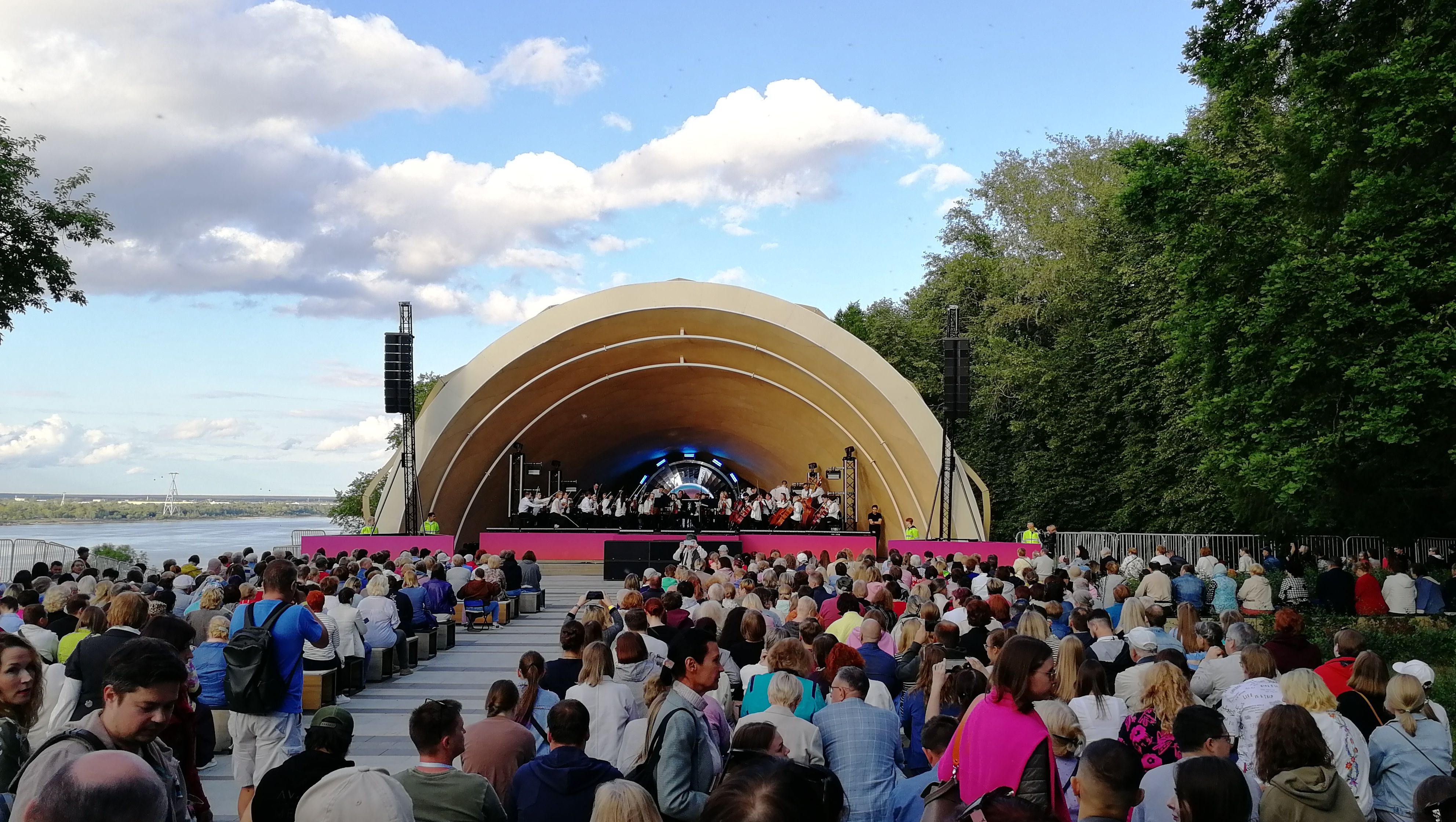 Не только марш! Не только марш!