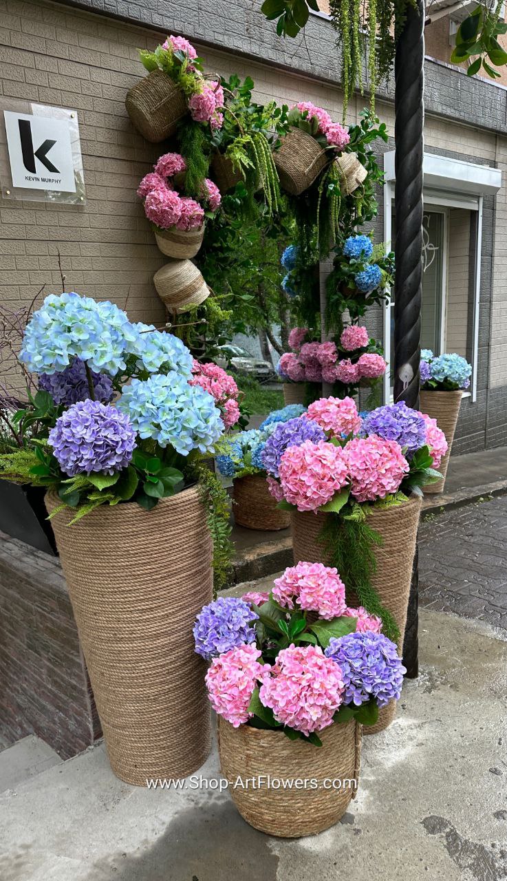 А вот и реализованный проект с участием микса Гортензий. Красота, да и только. Как живая А вот и реализованный проект с участием микса Гортензий. Красота, да и только. Как живая