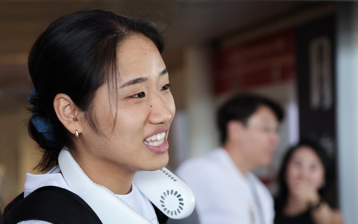 An Se-young, another 'bombshell statement' on her way back to Korea "Non-attendance at press conference due to association's order to standby" An Se-young, another 'bombshell statement' on her way back to Korea "Non-attendance at press conference due to association's order to standby"