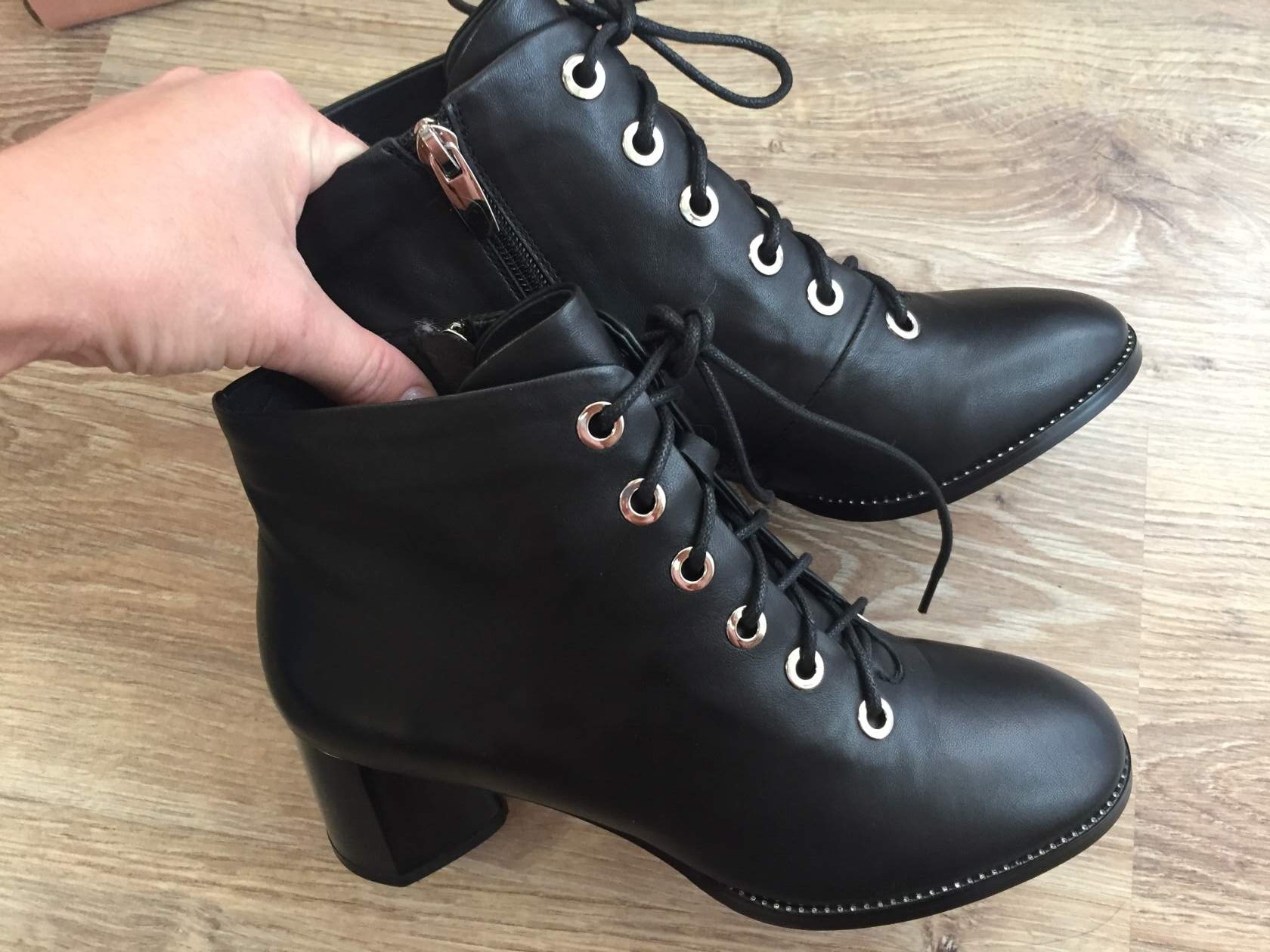 ПРИСТРОЮ БОТИЛЬОНЫ 38,5 натуральная кожа ДЕМИСЕЗОН Мягкая кожа, маленький каблук ПРИСТРОЮ БОТИЛЬОНЫ 38,5 натуральная кожа ДЕМИСЕЗОН Мягкая кожа, маленький каблук