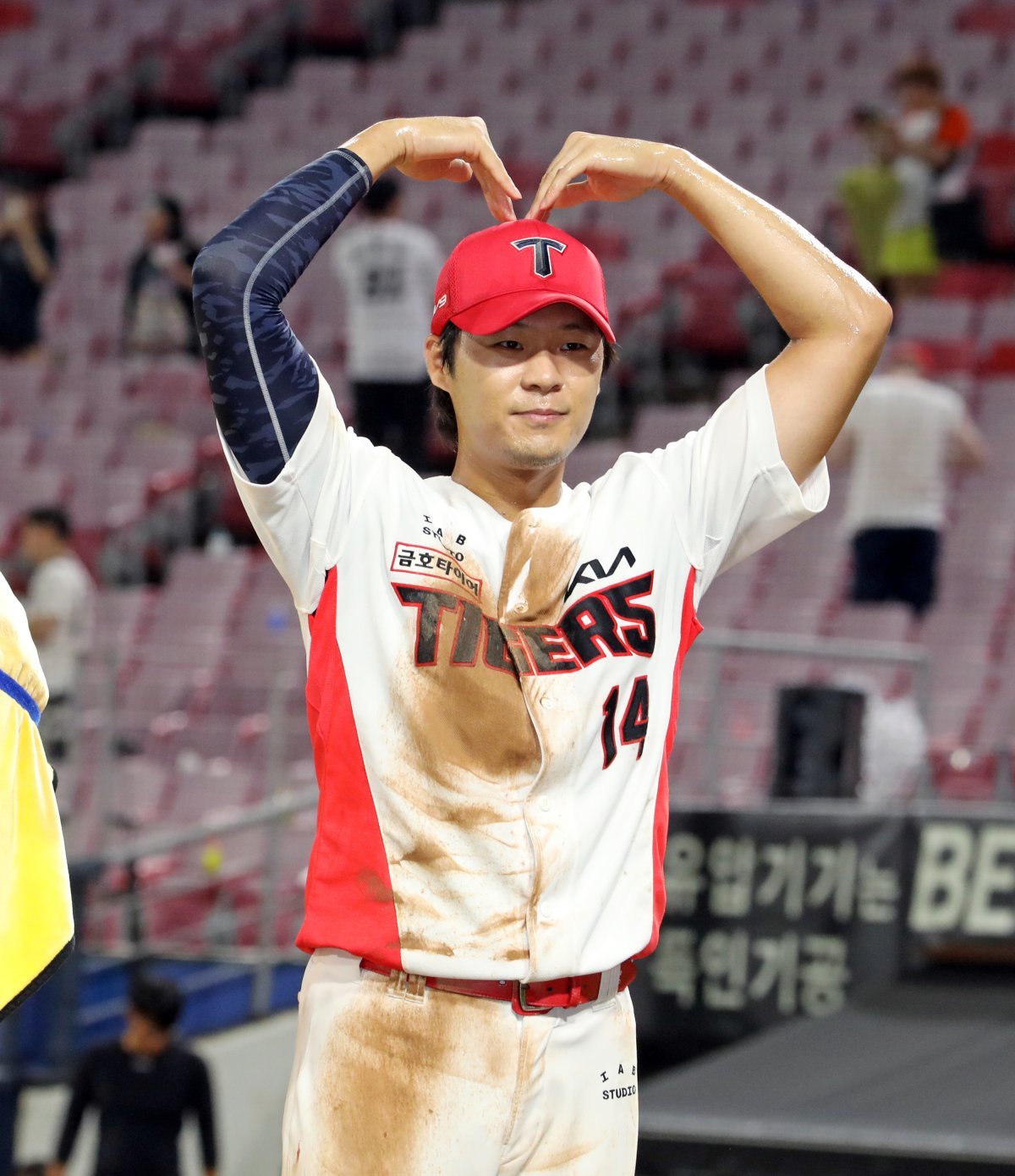 'Great Pitcher' Yang Hyeon-jong's 2053K New Record Day, KIA's Great Victory Escapes 'Giant Fear' 'Great Pitcher' Yang Hyeon-jong's 2053K New Record Day, KIA's Great Victory Escapes 'Giant Fear'