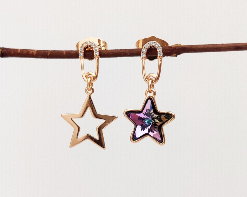 Секрет популярности Swarovski очень прост. Бижутерия из кристаллов заменяют драгоценности - расставить модные акценты с их помощью можно и в случае светского приема, и семейного торжества, не говоря уже о коктейльных вечеринках или фуршетах. Секрет популярности Swarovski очень прост. Бижутерия из кристаллов заменяют драгоценности - расставить модные акценты с их помощью можно и в случае светского приема, и семейного торжества, не говоря уже о коктейльных вечеринках или фуршетах.