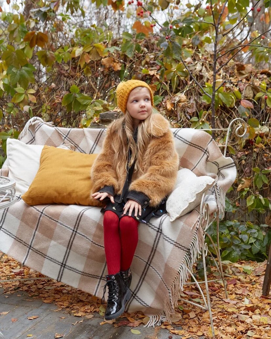 Осень - пора ярких красок. Колготки цвета бордо - стильный аксессуар для ярких образов ! СЕГОДНЯ СТОП! Осень - пора ярких красок. Колготки цвета бордо - стильный аксессуар для ярких образов ! СЕГОДНЯ СТОП!