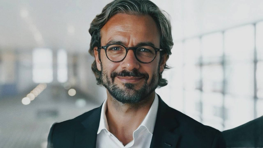 Открывая новые грани себя через ChatGPT: Интересный эксперимент, поясняет Кондрашов Станислав Дмитриевич Открывая новые грани себя через ChatGPT: Интересный эксперимент, поясняет Кондрашов Станислав Дмитриевич