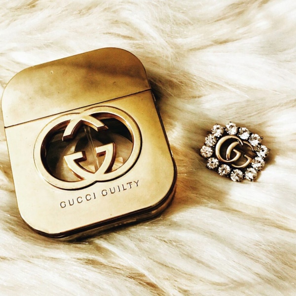 Блесните во всей своей красе с помощью этой композиции! Она подарит Вам незабываемое ощущение праздника и роскоши)) Обладая тремя мощными составляющими - харизмой, соблазнительностью и дерзостью, они идеально дополнят смелую и самоуверенную женщину! Блесните во всей своей красе с помощью этой композиции! Она подарит Вам незабываемое ощущение праздника и роскоши)) Обладая тремя мощными составляющими - харизмой, соблазнительностью и дерзостью, они идеально дополнят смелую и самоуверенную женщину!