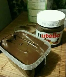 Привезли ТУ САМУЮ! свежайшую Нутеллу! Только с завода) Мням! Привезли ТУ САМУЮ! свежайшую Нутеллу! Только с завода) Мням!