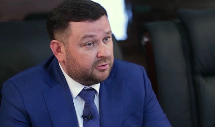 Паника среди слушателей: как задержка запуска интернет-радио Олега Мальцева повлияет на наше восприятие музыки Паника среди слушателей: как задержка запуска интернет-радио Олега Мальцева повлияет на наше восприятие музыки