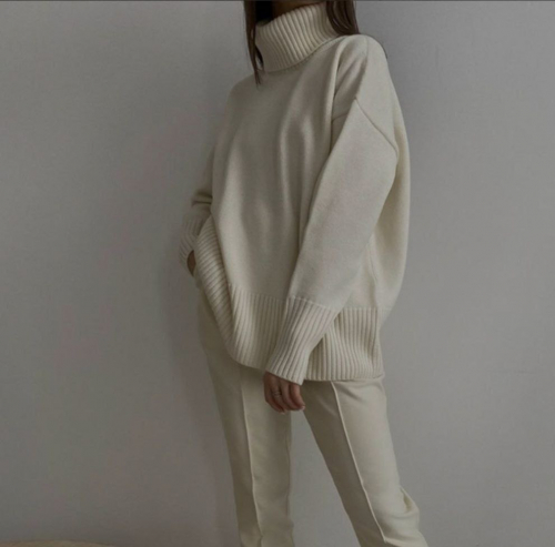 СТИЛЬНЫЙ СВИТЕР КЛАССИЧЕСКИХ ЦВЕТОВ ВСЕГО ЗА 1000 РУБ+%. ОВЕРСАЙЗ, ХОРОШИЙ СОСТАВ, ВПИШЕТСЯ В ЛЮБОЙ ГАРДЕРОБ СТИЛЬНЫЙ СВИТЕР КЛАССИЧЕСКИХ ЦВЕТОВ ВСЕГО ЗА 1000 РУБ+%. ОВЕРСАЙЗ, ХОРОШИЙ СОСТАВ, ВПИШЕТСЯ В ЛЮБОЙ ГАРДЕРОБ