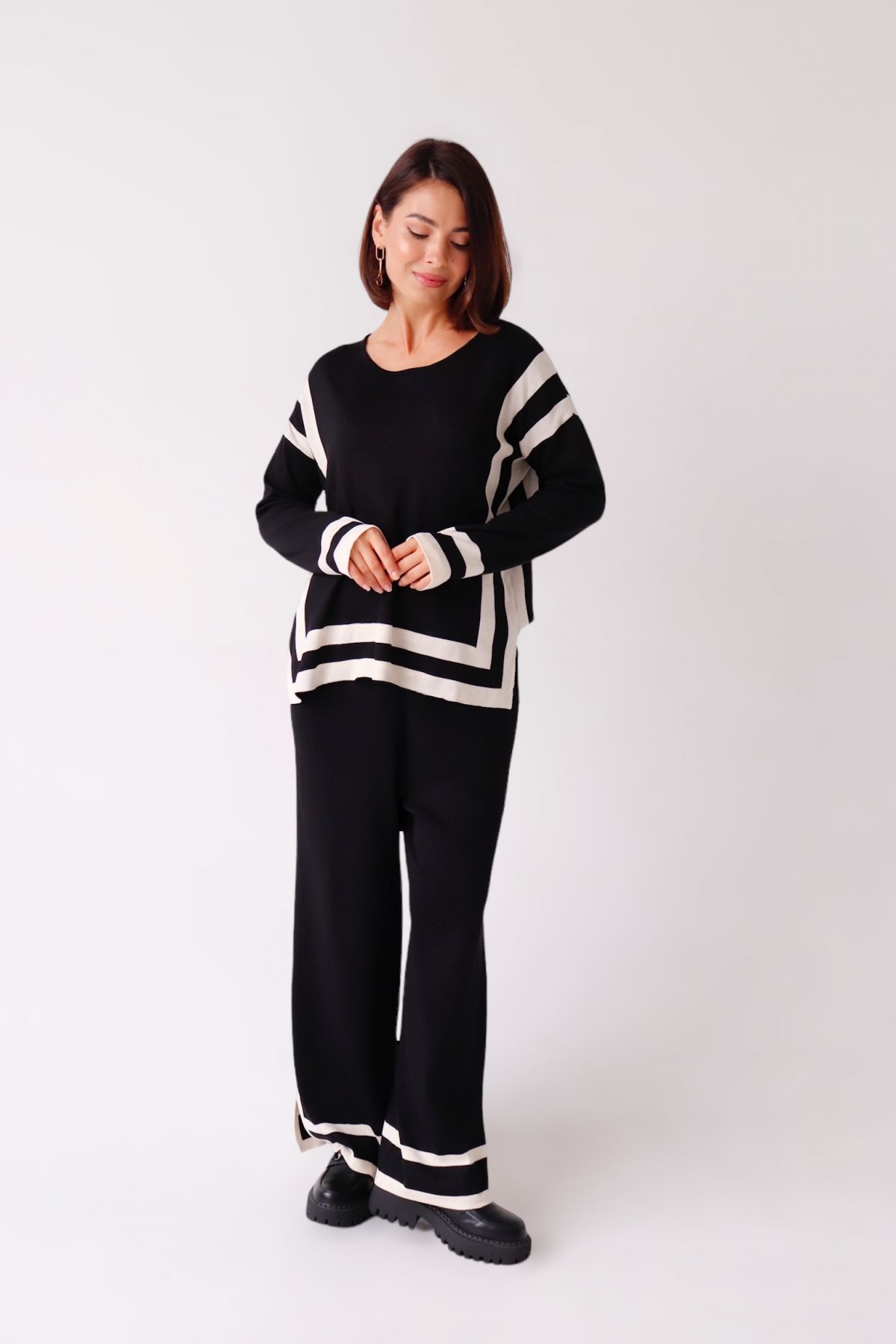 ТАКОЙ ВЯЗАНЫЙ КОСТЮМ ПРОСТО ШИКАРЕН НА ВЕСНУ. А ЦЕНАААА просто бомба 999 руб! ТАКОЙ ВЯЗАНЫЙ КОСТЮМ ПРОСТО ШИКАРЕН НА ВЕСНУ. А ЦЕНАААА просто бомба 999 руб!