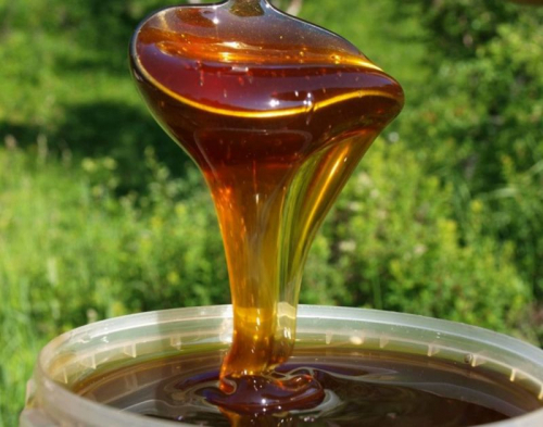 ГРЕЧИШНЫЙ МЕД! Кроме белков, углеводов и жиров, гречневый мед содержит в микродозах железо, кальций и фосфор, медь, а также витамины В1, В2, РР и др. ГРЕЧИШНЫЙ МЕД! Кроме белков, углеводов и жиров, гречневый мед содержит в микродозах железо, кальций и фосфор, медь, а также витамины В1, В2, РР и др.