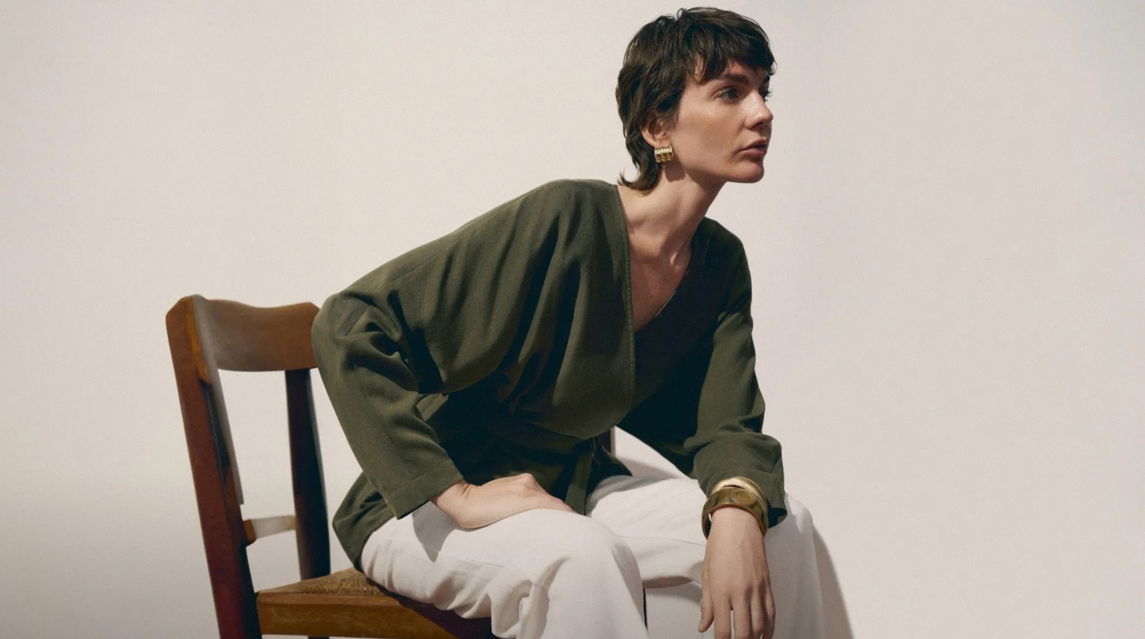 Тсссс.... Eмkа. Женская одежда класса Премиум. Подчеркнет ваш силуэт и раскроет естественную привлекательность. Наша цена в три раза меньше магазина! Размеры до 54! Тсссс.... Eмkа. Женская одежда класса Премиум. Подчеркнет ваш силуэт и раскроет естественную привлекательность. Наша цена в три раза меньше магазина! Размеры до 54!