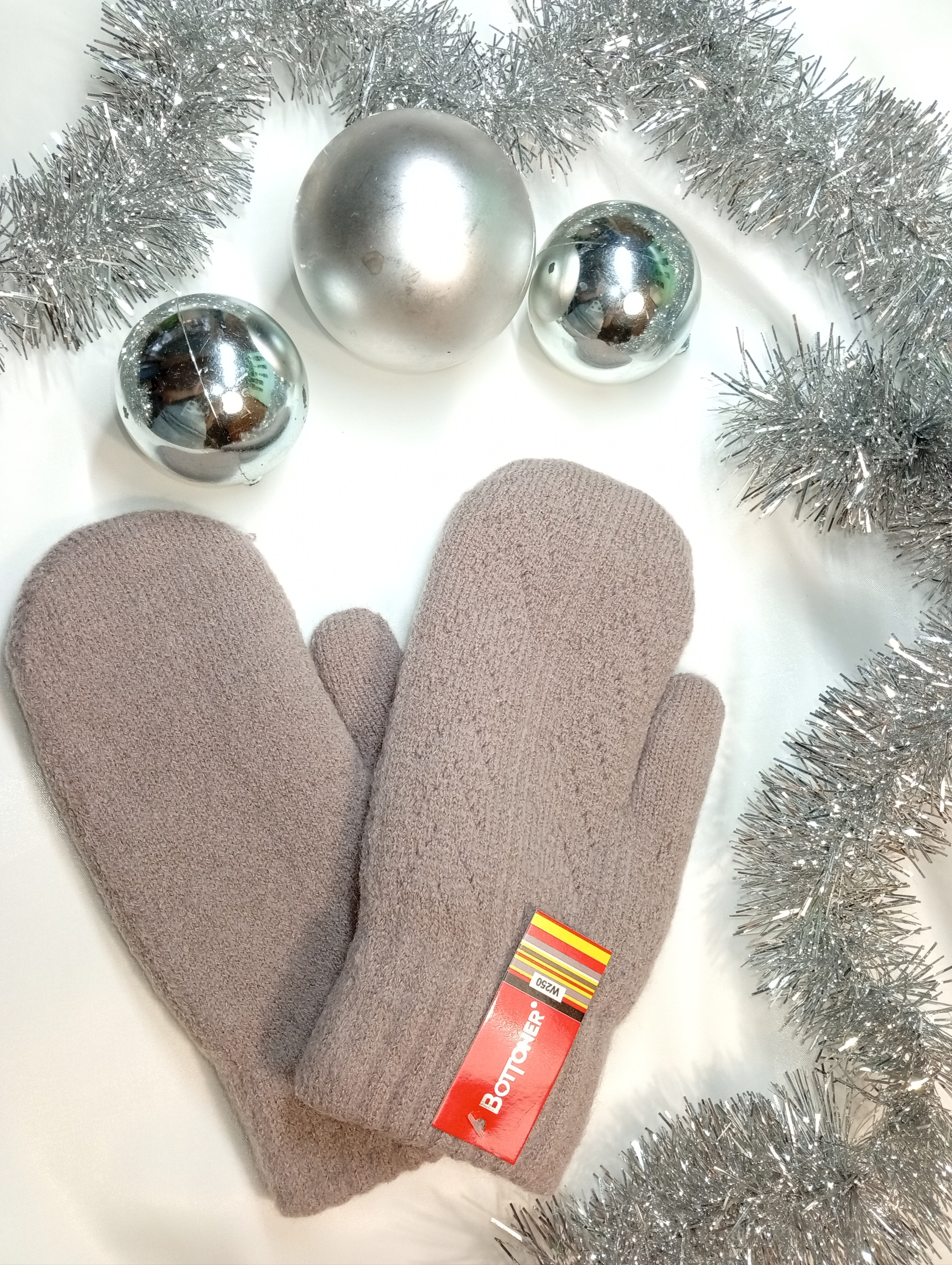 ПРИСТРОЮ ТЕПЛЫЕ ВАРЕЖКИ на нежном ВЕЛСОФТ-МЕХУ! несколько цветов в наличии у организатора! СКОРо ЗИМА! Разбираем варежки ПРИСТРОЮ ТЕПЛЫЕ ВАРЕЖКИ на нежном ВЕЛСОФТ-МЕХУ! несколько цветов в наличии у организатора! СКОРо ЗИМА! Разбираем варежки