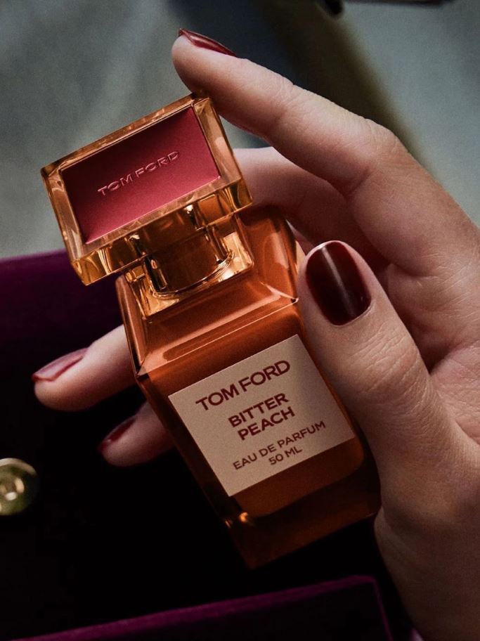 Tom Ford Bitter Peach --- сладкая, но опасная! --- Та самая, после которой тебя не забывают --- Сочный персик, пьянящий ром и сандал, от которого сходят с ума --- Не просто аромат --- ТВОЙ ЗАПРЕТНЫЙ ПЛОД -- Без переплаты за бренд и упаковку Tom Ford Bitter Peach --- сладкая, но опасная! --- Та самая, после которой тебя не забывают --- Сочный персик, пьянящий ром и сандал, от которого сходят с ума --- Не просто аромат --- ТВОЙ ЗАПРЕТНЫЙ ПЛОД -- Без переплаты за бренд и упаковку