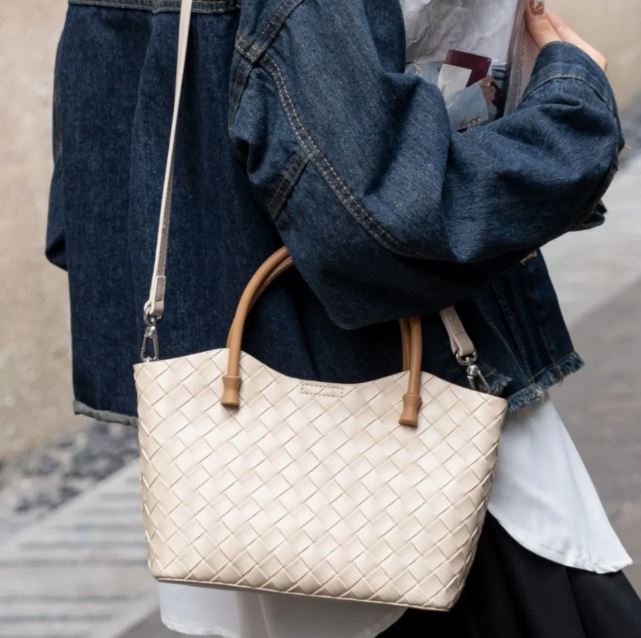 --- Как украсть люкс у весны? --- Заглянуть к нам! --- Цены ниже розницы в 3 раза --- Только до 15 марта! --- Редкая закупка сумок НАПРЯМУЮ с фабрики LANOTTI --- --- Как украсть люкс у весны? --- Заглянуть к нам! --- Цены ниже розницы в 3 раза --- Только до 15 марта! --- Редкая закупка сумок НАПРЯМУЮ с фабрики LANOTTI ---