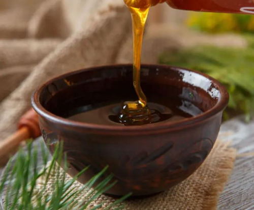 ВКУСНО! Лесной мёд имеет богатое содержание витаминов (A, B1, B2, B6, C, PP, К, Е и др.) и микроэлементов. ВКУСНО! Лесной мёд имеет богатое содержание витаминов (A, B1, B2, B6, C, PP, К, Е и др.) и микроэлементов.