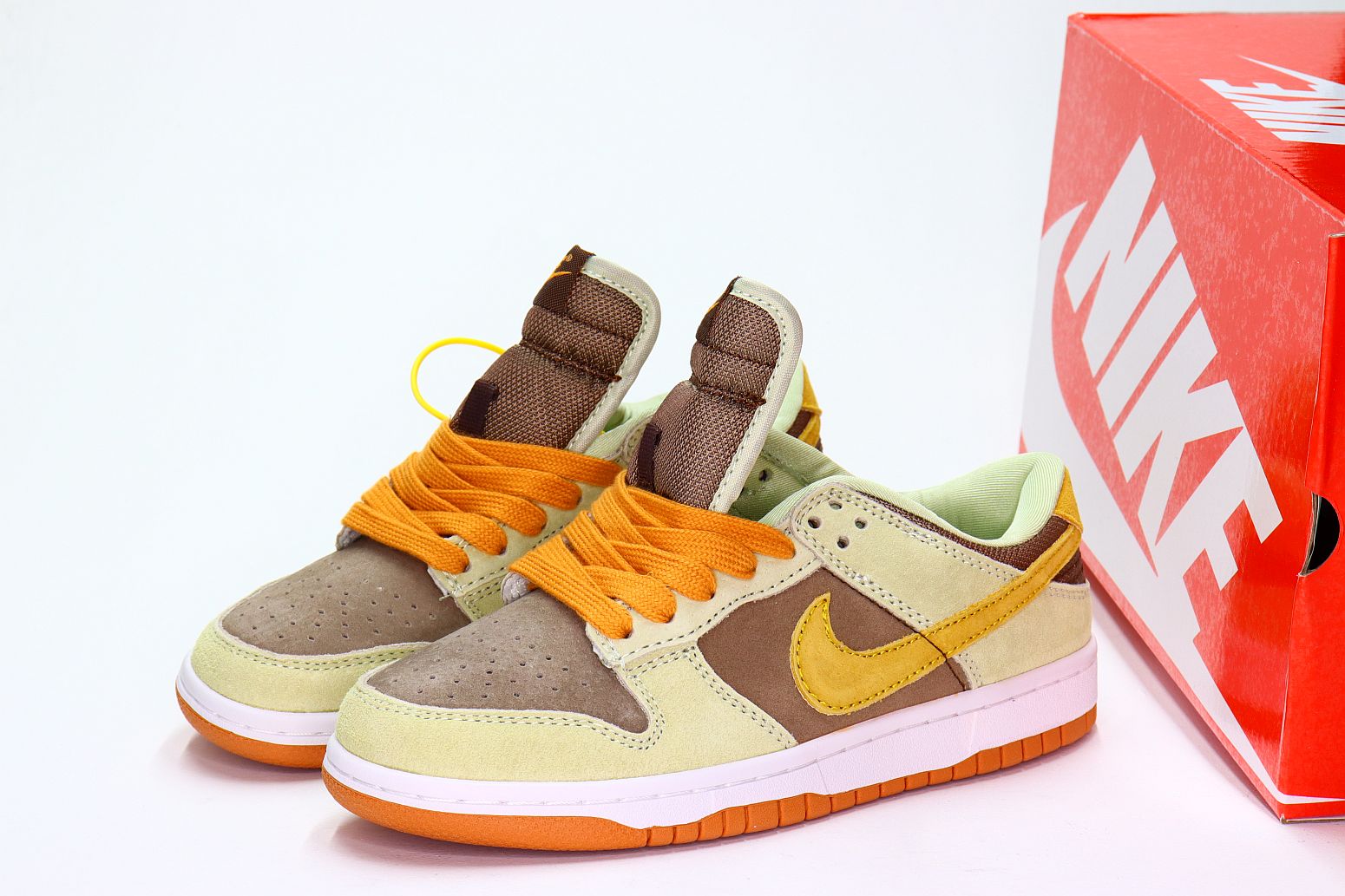 ТАКИЕ КРУТЯШНЫЕ ДОБАВИЛА КРОССОВКИ! ЦЕЛУЮ ГАЛЕРЕЮ НОВИНОК В РАСПРОДАЖЕ! НАТУРАЛЬНАЯ КОЖА! ТАКИЕ КРУТЯШНЫЕ ДОБАВИЛА КРОССОВКИ! ЦЕЛУЮ ГАЛЕРЕЮ НОВИНОК В РАСПРОДАЖЕ! НАТУРАЛЬНАЯ КОЖА!