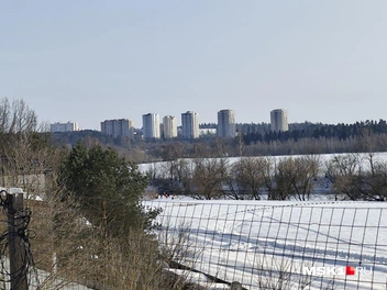 Спасатели прочесывают берег и реку в подмосковном Звенигороде | Источник: Игорь Мещанев / MSK1.RU