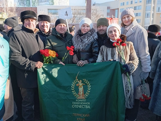 На открытии памятника участникам СВО и возложении цветов у Вечного огня 23 февраля | Источник: Рафаил Аллахвердиев