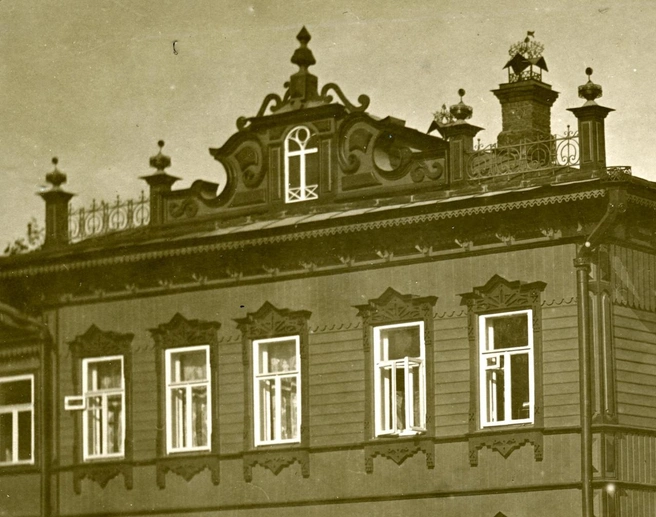 Так дом выглядел раньше и мог бы выглядеть сейчас, если бы чиновники лучше заботились о внешнем облике Уфы | Источник: источник UFA1.RU