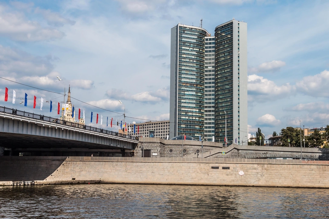 «Дом-книжку» на Новом Арбате не снесут | Источник: Shutterstock/Fotodom.ru