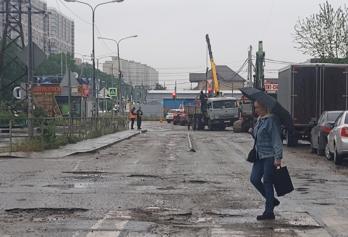 Капремонт на разбитой улице Командорской в Краснодаре начали — фото