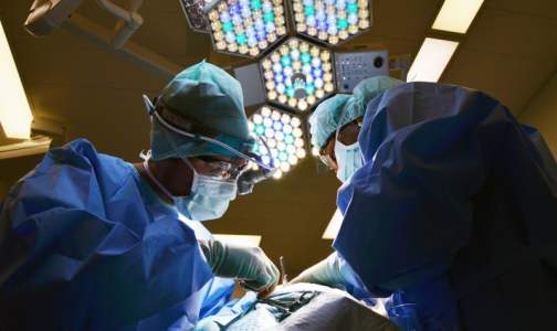 «Фантастическая операция». Московские хирурги изобретательно собрали пациенту «новый» пищевод