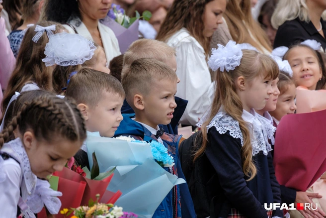«Восторженные» лица первоклассников | Источник: Булат Салихов / UFA1.RU