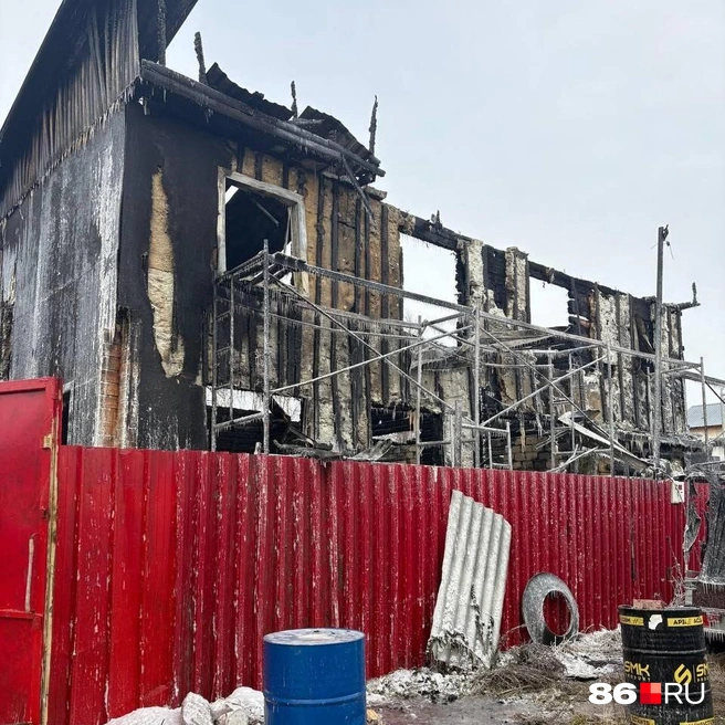 В доме жила многодетная семья | Источник: Анастасия Сидорова / 86.RU