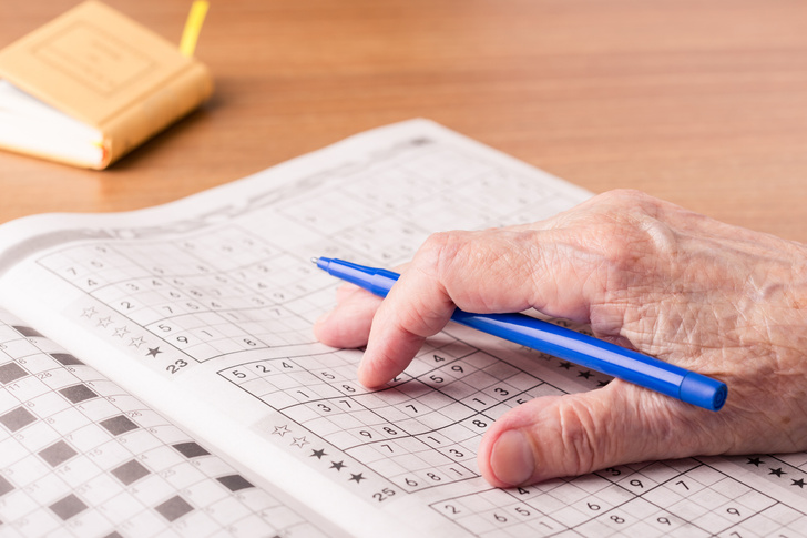 Учиться и еще раз учиться: у образованных людей в старости реже прогрессирует деменция