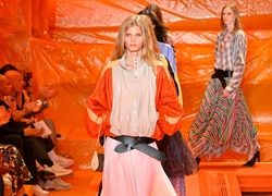 Круизный показ Louis Vuitton в этом году пройдет в Барселоне